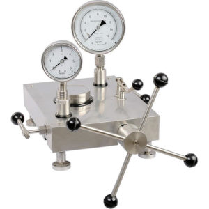 Pressure Comparator bench pressure calibration